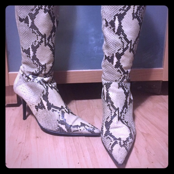 B2/ Browns Snake skin Leather Boots - Picture 1 of 5